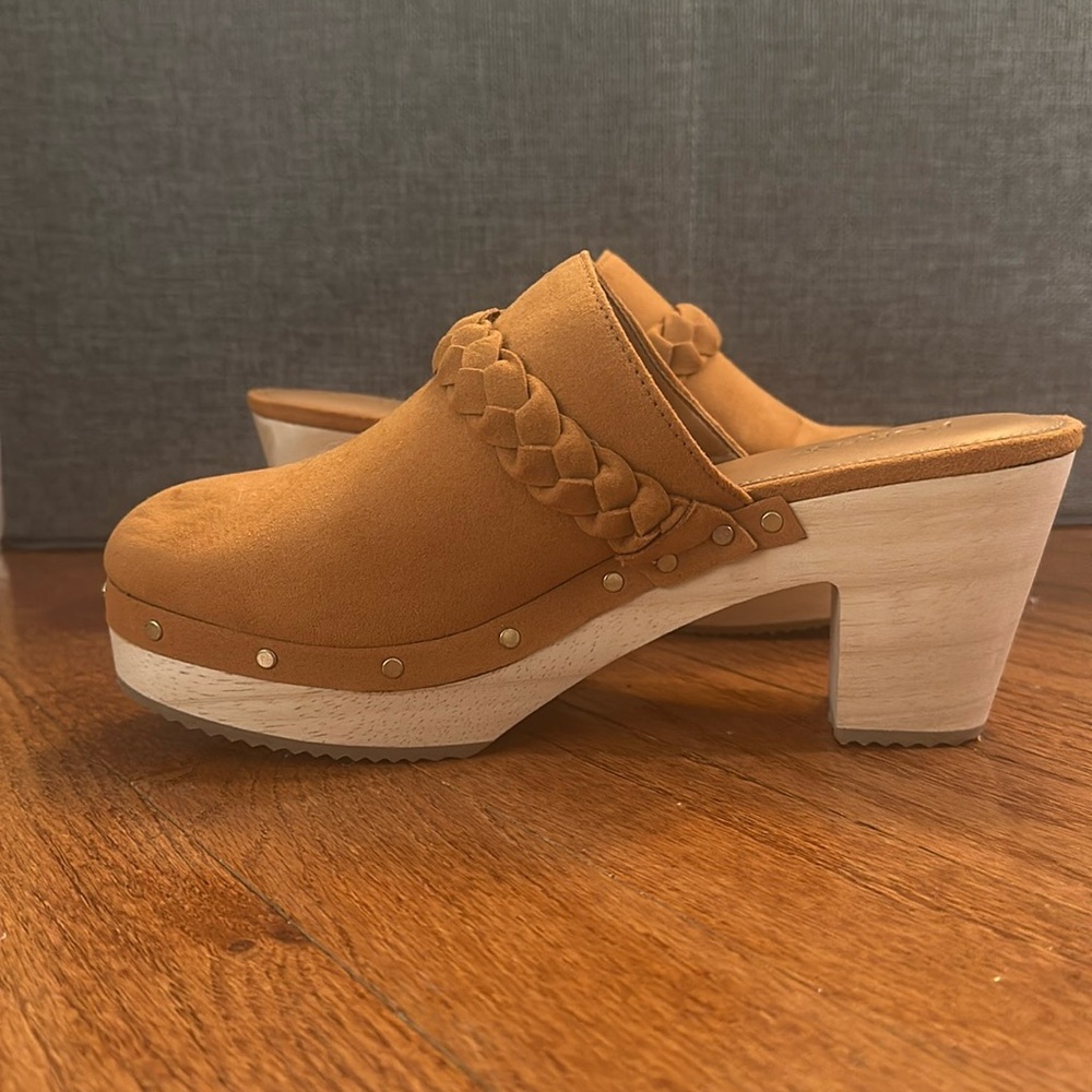 J Crew slide on clogs (women’s)